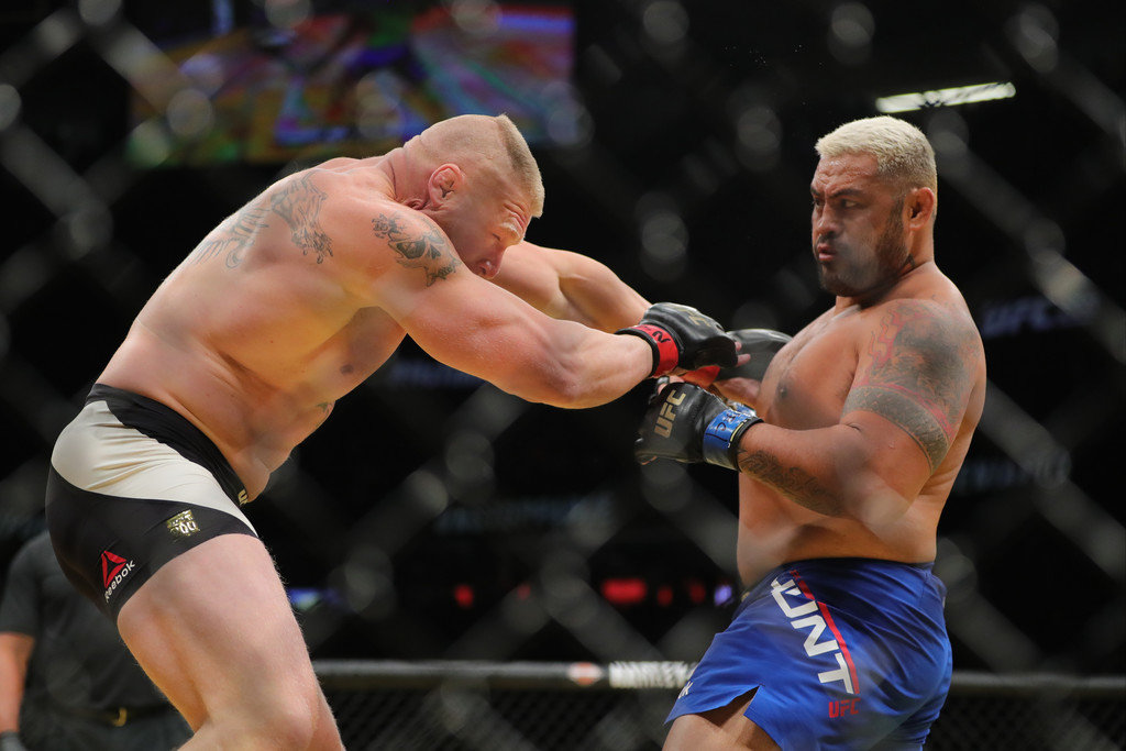 Mark Hunt avoids Brock Lesnar at the UFC 200 event in Las Vegas