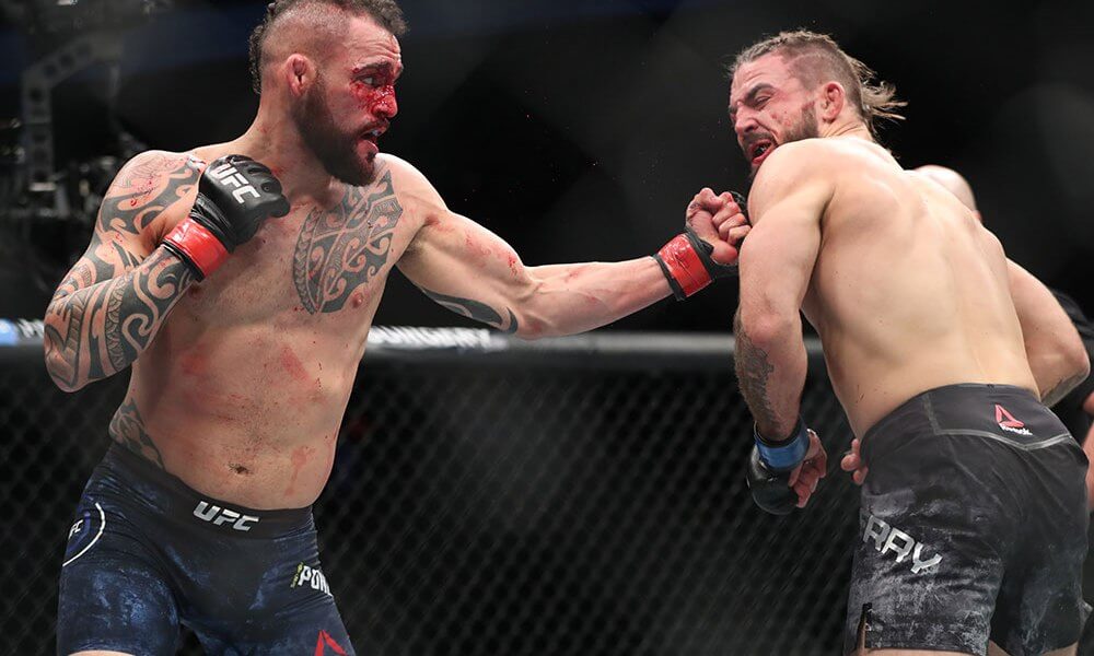 Santiago Ponzinibbio hammers Mike Perry with a hard left hook