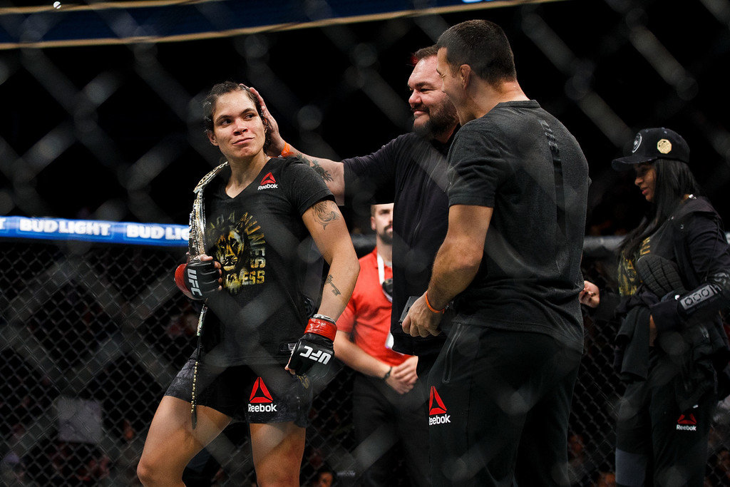 Amanda Nunes celebrates her victory against Valentina Shevchenko